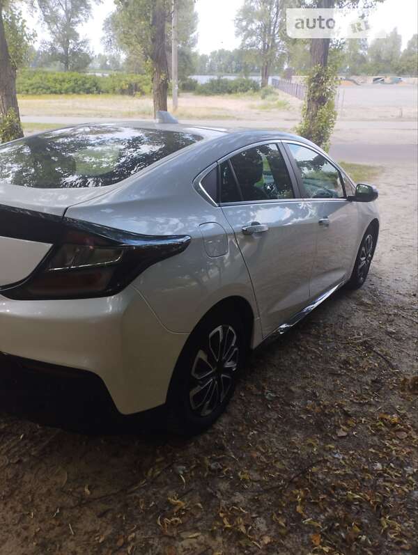 Хэтчбек Chevrolet Volt 2015 в Черкассах фото 20 Хэтчбек Chevrolet Volt 2015 в Черкассах