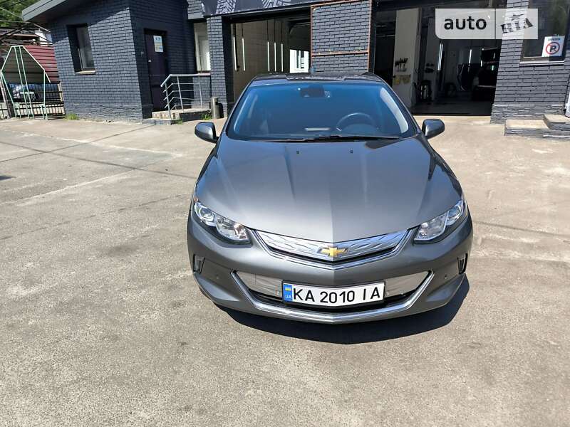 Хэтчбек Chevrolet Volt 2017 в Киеве