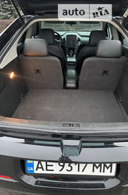 Хэтчбек Chevrolet Volt 2013 в 