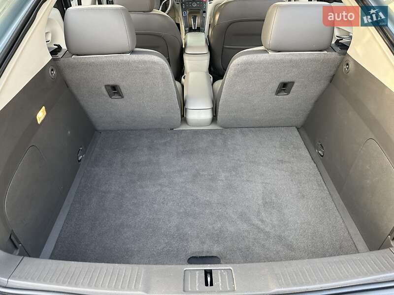 Хэтчбек Chevrolet Volt 2013 в Сумах