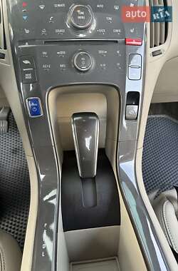 Хэтчбек Chevrolet Volt 2013 в 