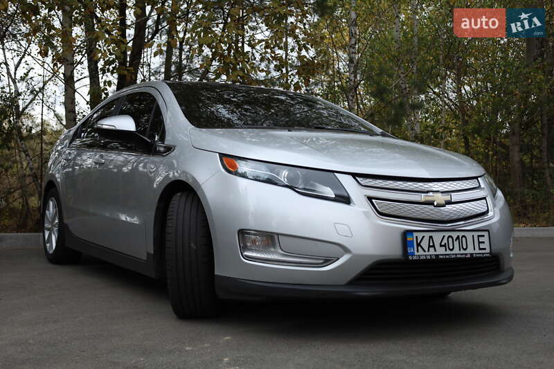 Хэтчбек Chevrolet Volt 2011 в Чернигове