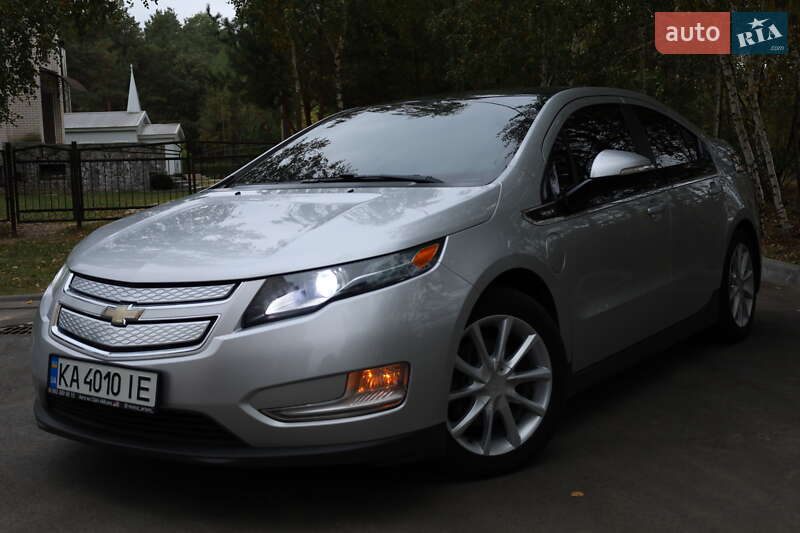 Хэтчбек Chevrolet Volt 2011 в Чернигове