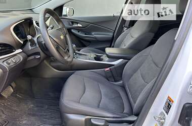 Хэтчбек Chevrolet Volt 2017 в Киеве