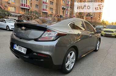 Хэтчбек Chevrolet Volt 2016 в Киеве