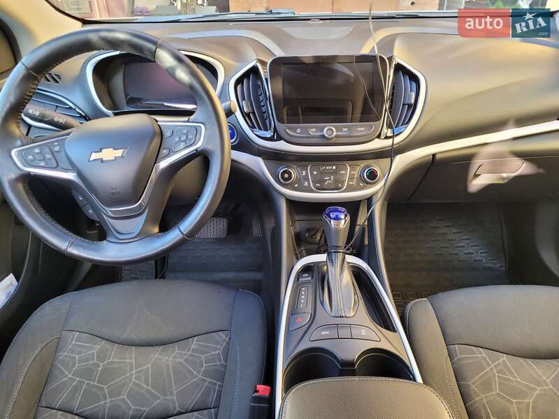 Хэтчбек Chevrolet Volt 2015 в Львове