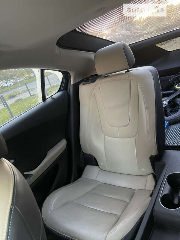 Хетчбек Chevrolet Volt 2011 в Львові