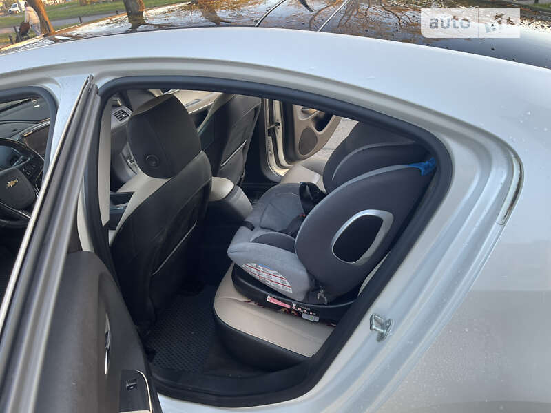 Хетчбек Chevrolet Volt 2011 в Львові