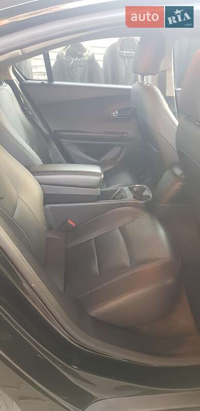 Хэтчбек Chevrolet Volt 2014 в Львове