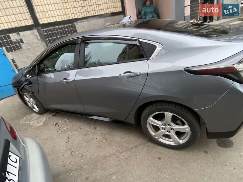 Хэтчбек Chevrolet Volt 2018 в Кривом Роге