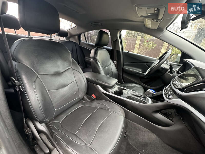 Хэтчбек Chevrolet Volt 2016 в Одессе фото 10 Хэтчбек Chevrolet Volt 2016 в Одессе