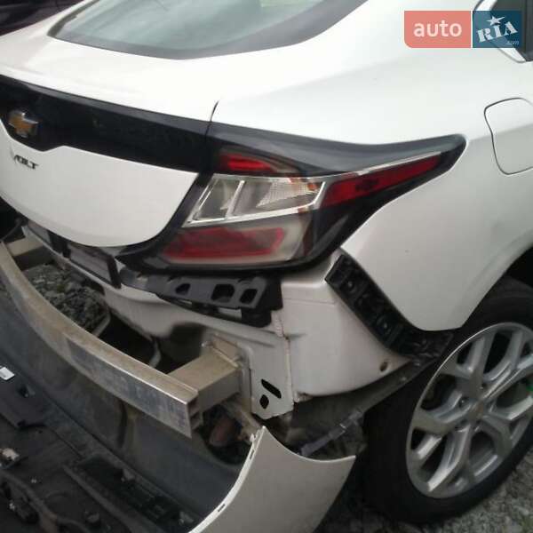 Хетчбек Chevrolet Volt 2016 в Кам'янець-Подільському
