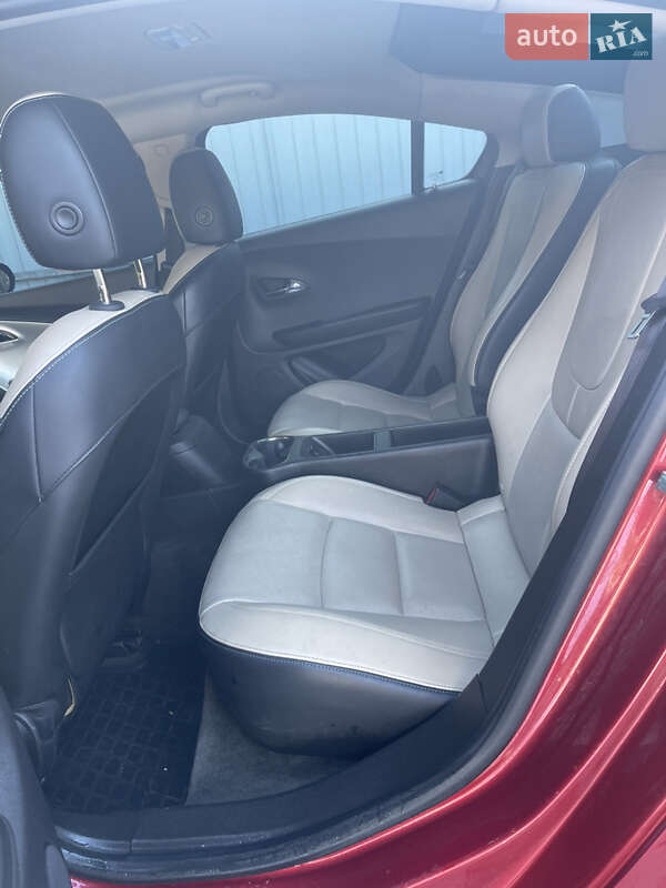 Хетчбек Chevrolet Volt 2013 в Львові