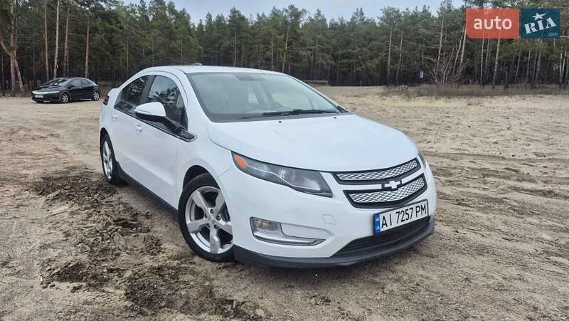 Хетчбек Chevrolet Volt 2015 в Києві