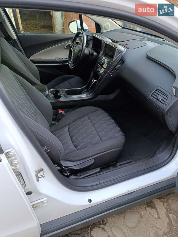 Хэтчбек Chevrolet Volt 2015 в Стрые