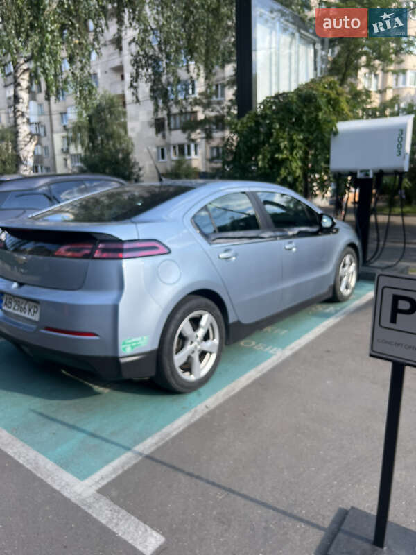 Хетчбек Chevrolet Volt 2014 в Києві
