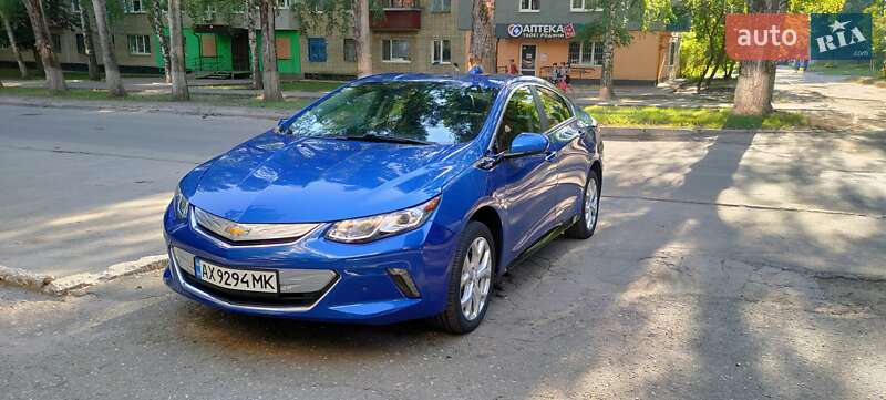 Хэтчбек Chevrolet Volt 2015 в 