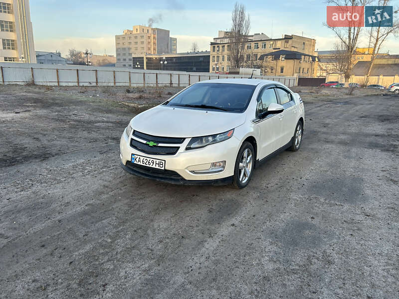 Хэтчбек Chevrolet Volt 2012 в Киеве