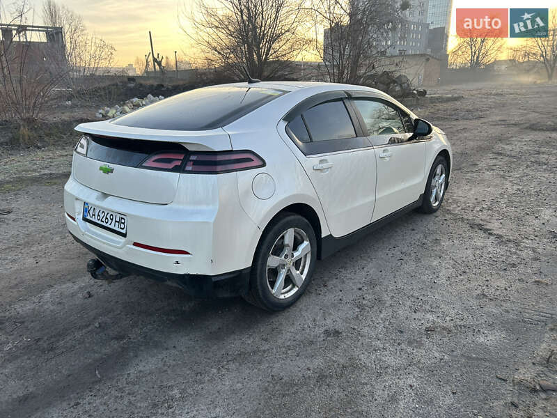Хэтчбек Chevrolet Volt 2012 в Киеве