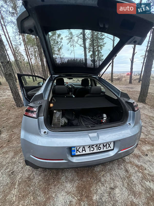 Хетчбек Chevrolet Volt 2014 в Києві
