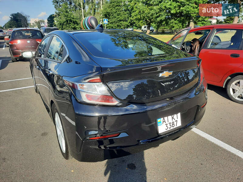 Хэтчбек Chevrolet Volt 2017 в Ирпене