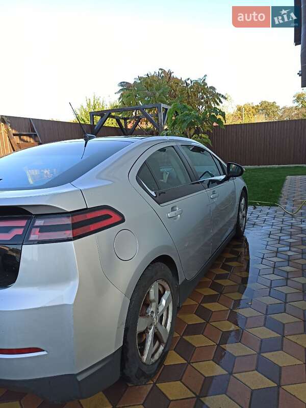 Хэтчбек Chevrolet Volt 2012 в Киеве