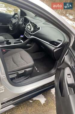Хэтчбек Chevrolet Volt 2018 в 