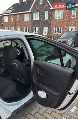 Хэтчбек Chevrolet Volt 2014 в 