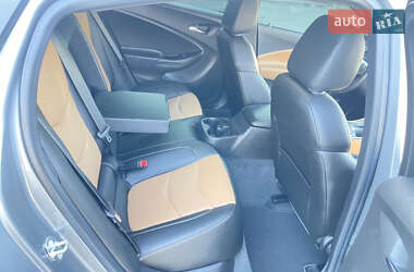 Хэтчбек Chevrolet Volt 2017 в 
