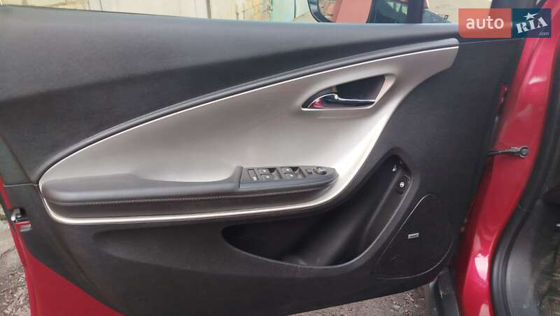 Хетчбек Chevrolet Volt 2010 в Чернігові
