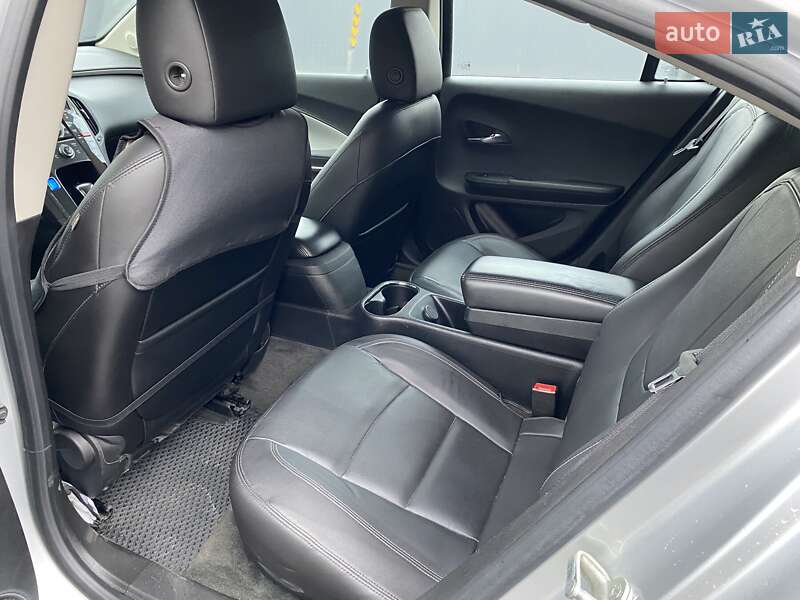 Хэтчбек Chevrolet Volt 2014 в Днепре