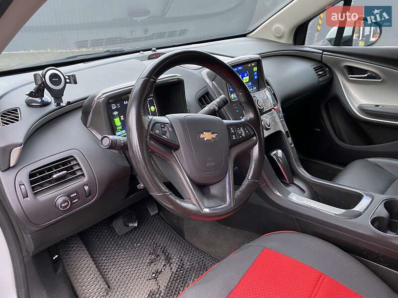 Хэтчбек Chevrolet Volt 2014 в Днепре