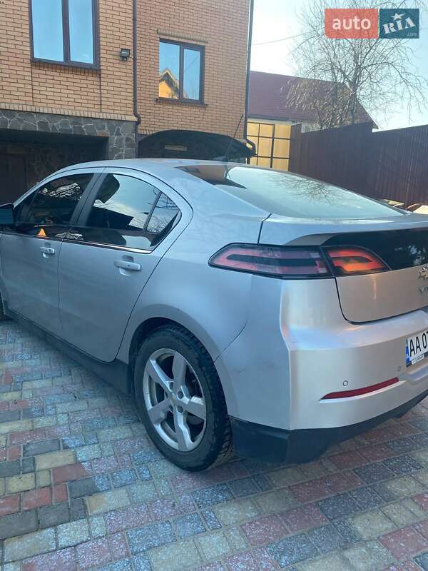 Хетчбек Chevrolet Volt 2013 в Києві