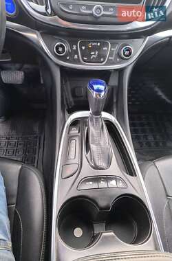 Хэтчбек Chevrolet Volt 2015 в 