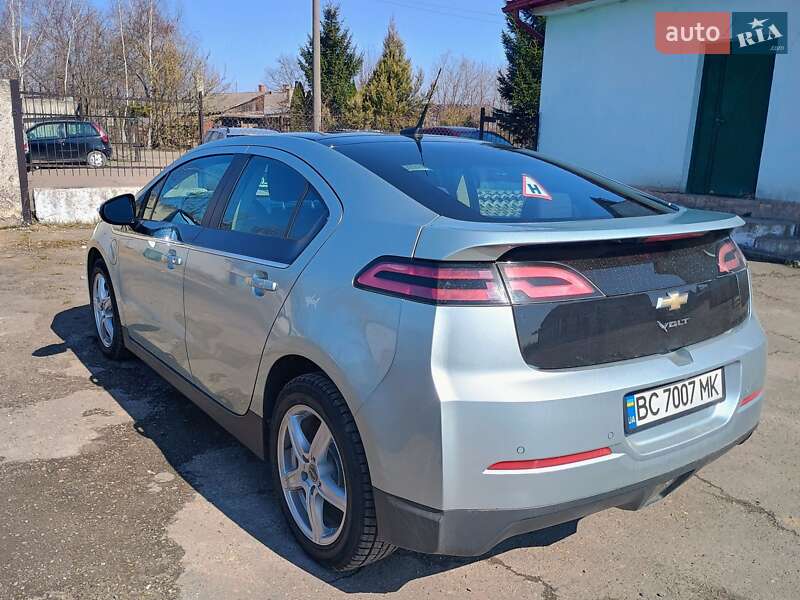 Хэтчбек Chevrolet Volt 2012 в Самборе
