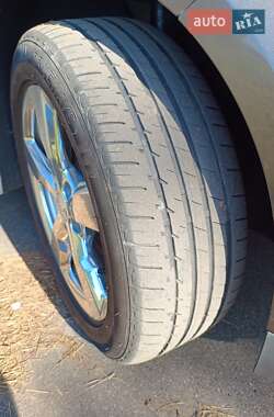 Хэтчбек Chevrolet Volt 2013 в 