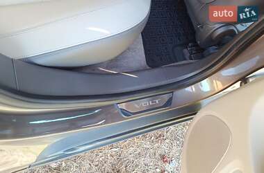 Хэтчбек Chevrolet Volt 2013 в 