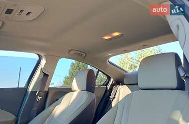 Хэтчбек Chevrolet Volt 2013 в 