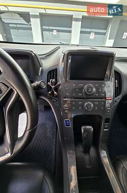 Хэтчбек Chevrolet Volt 2015 в 