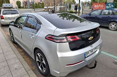 Хэтчбек Chevrolet Volt 2011 в 