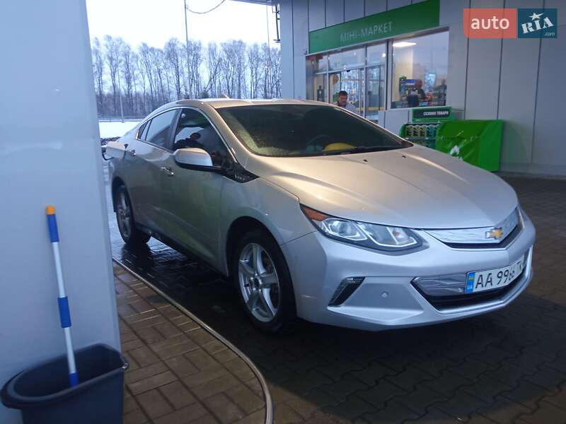 Хетчбек Chevrolet Volt 2016 в 