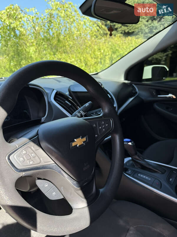 Хэтчбек Chevrolet Volt 2018 в Днепре