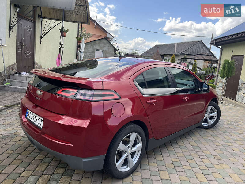 Хэтчбек Chevrolet Volt 2014 в Калуше