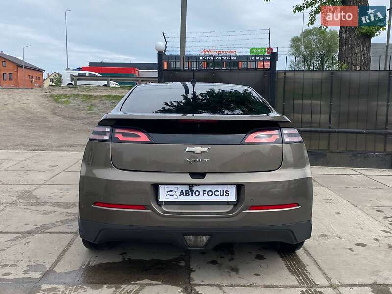Хэтчбек Chevrolet Volt 2014 в Киеве