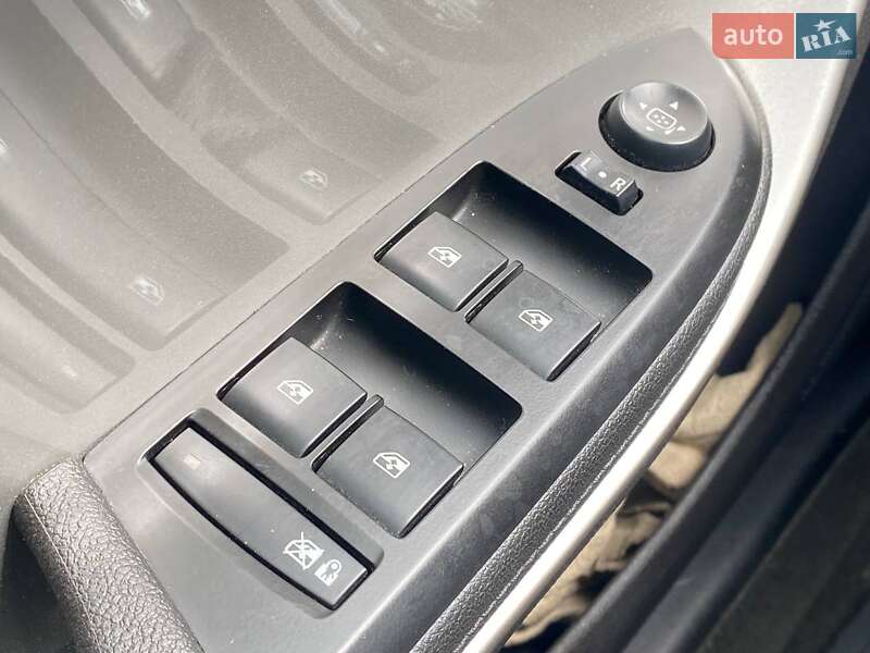 Хэтчбек Chevrolet Volt 2014 в Киеве