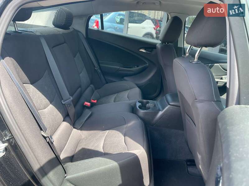 Хэтчбек Chevrolet Volt 2018 в Киеве