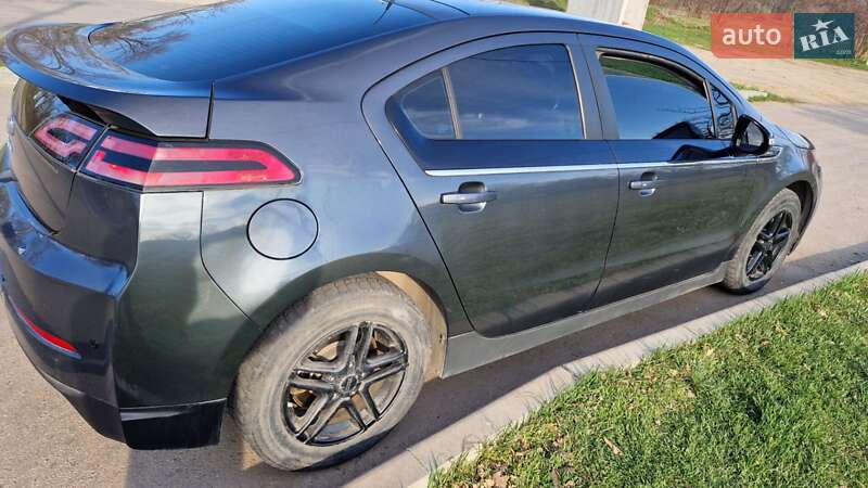 Хэтчбек Chevrolet Volt 2013 в Кропивницком