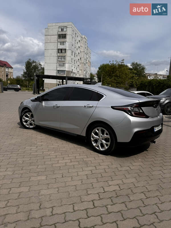 Хэтчбек Chevrolet Volt 2016 в 