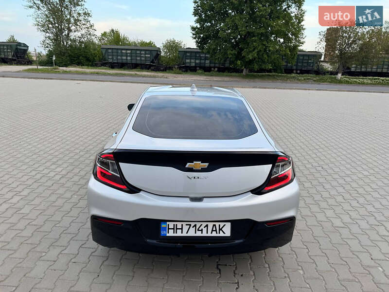 Хэтчбек Chevrolet Volt 2018 в Подольске фото 12 Хэтчбек Chevrolet Volt 2018 в Подольске