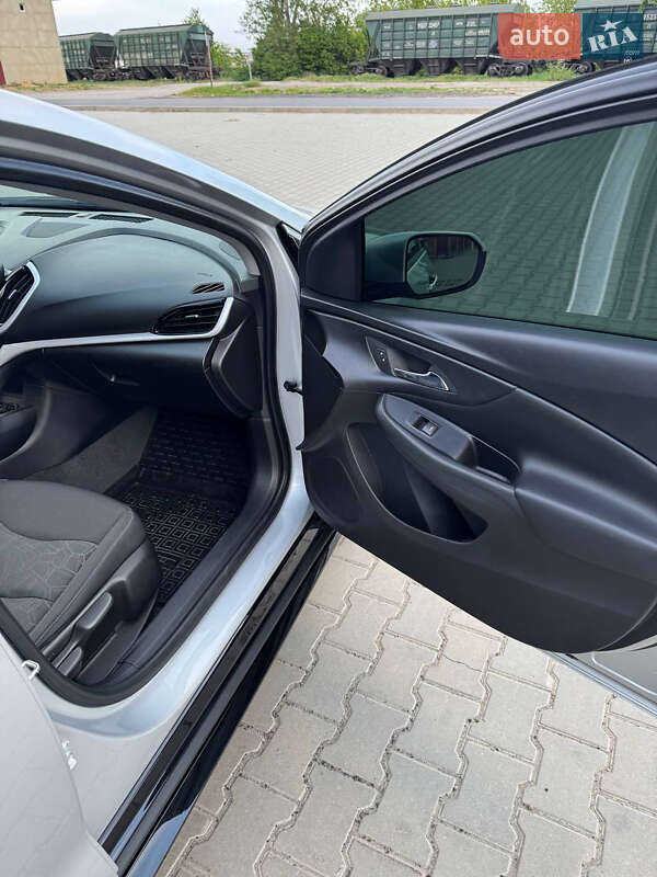 Хэтчбек Chevrolet Volt 2018 в Подольске фото 18 Хэтчбек Chevrolet Volt 2018 в Подольске